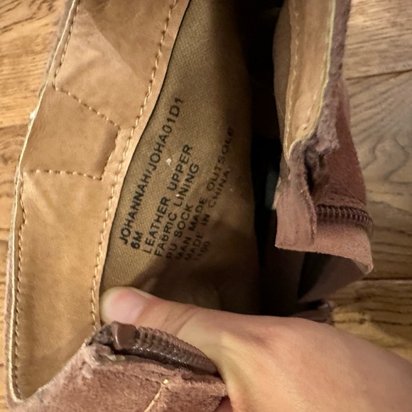 Light Pink Suede STEVEN Boots - Picture 2 of 3